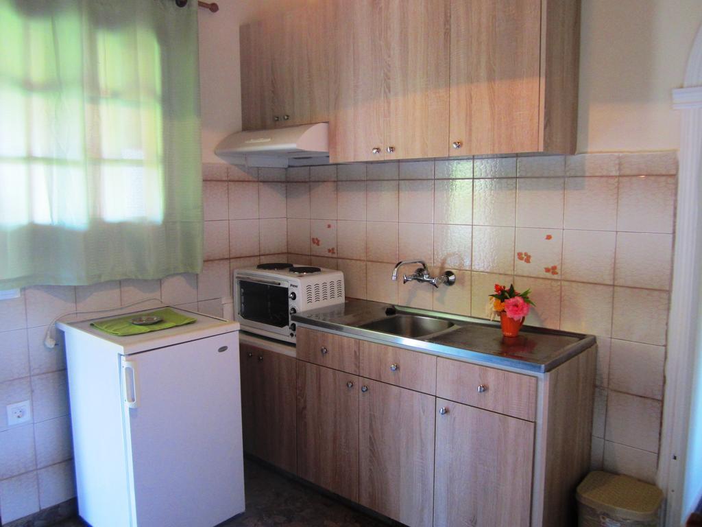 Varvara Studios & Apartments I Peroulades  Extérieur photo